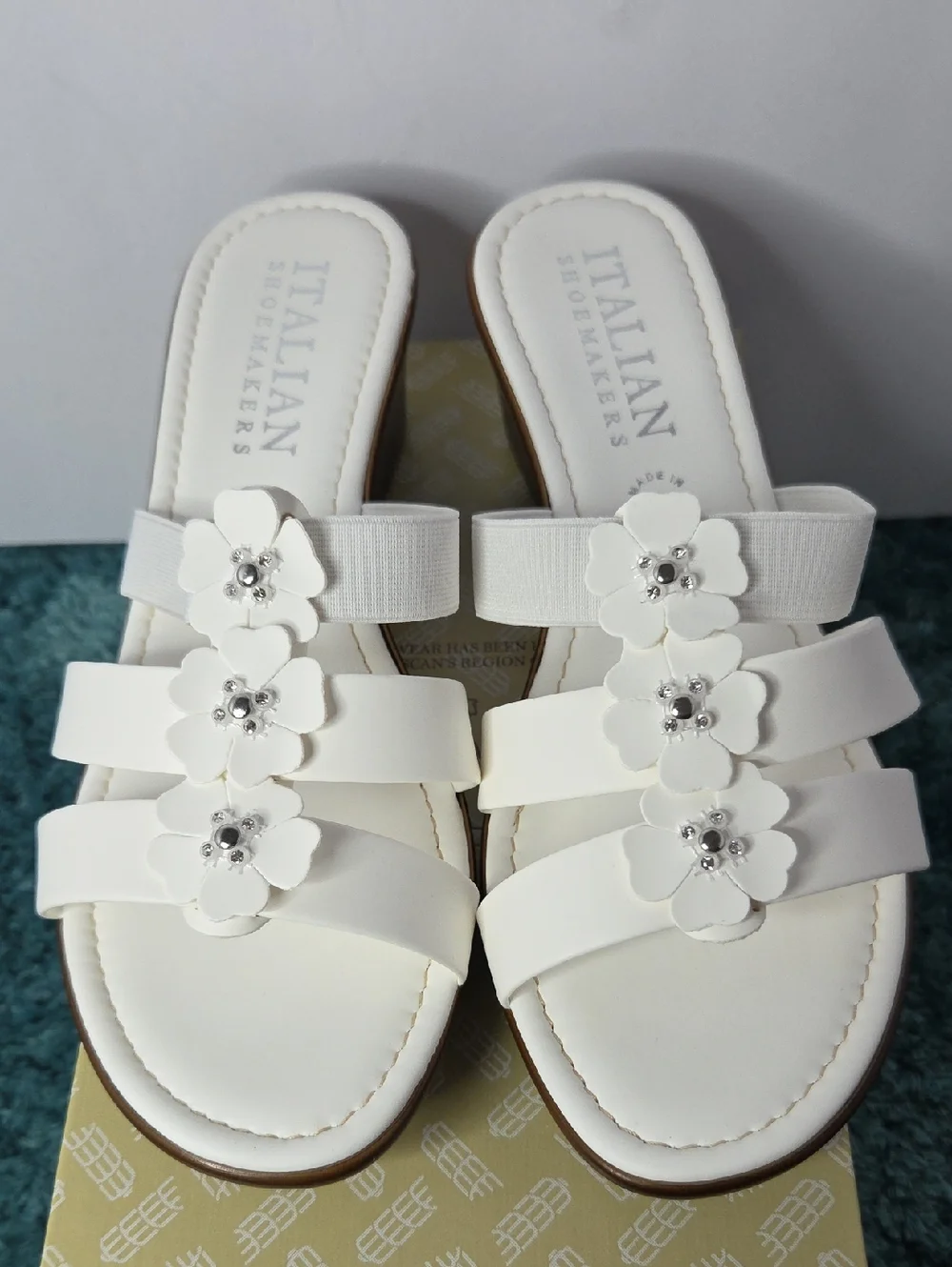 Italian Shoemakers Storytime Ivory Floral Wedge Sandals Size 8 Italy - Picture 1 of 8